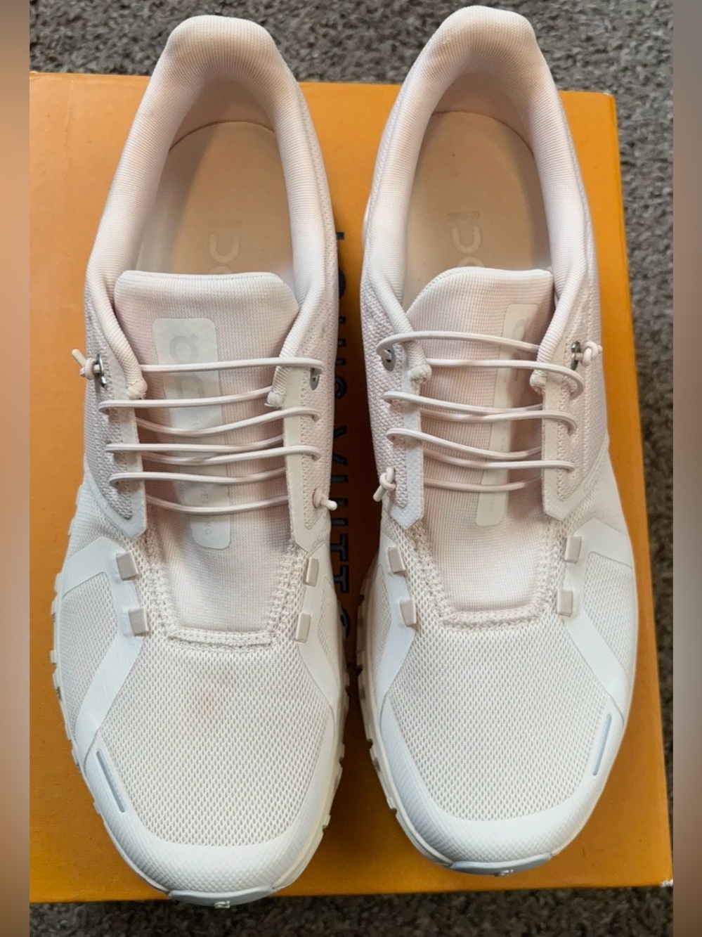 On Running Women’s Mesh Lightweight Sneakers